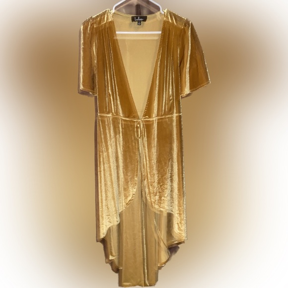Lulus Dresses & Skirts - Lulus Velvet Wrap Dress, Size S